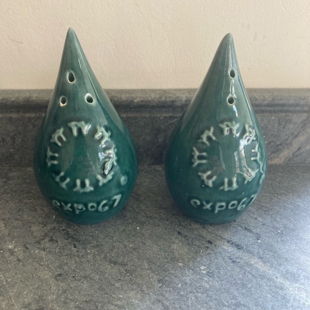 VTG Ceramic Montreal, Canada Expo ‘67 Green Raindrop cone Salt And Pepper